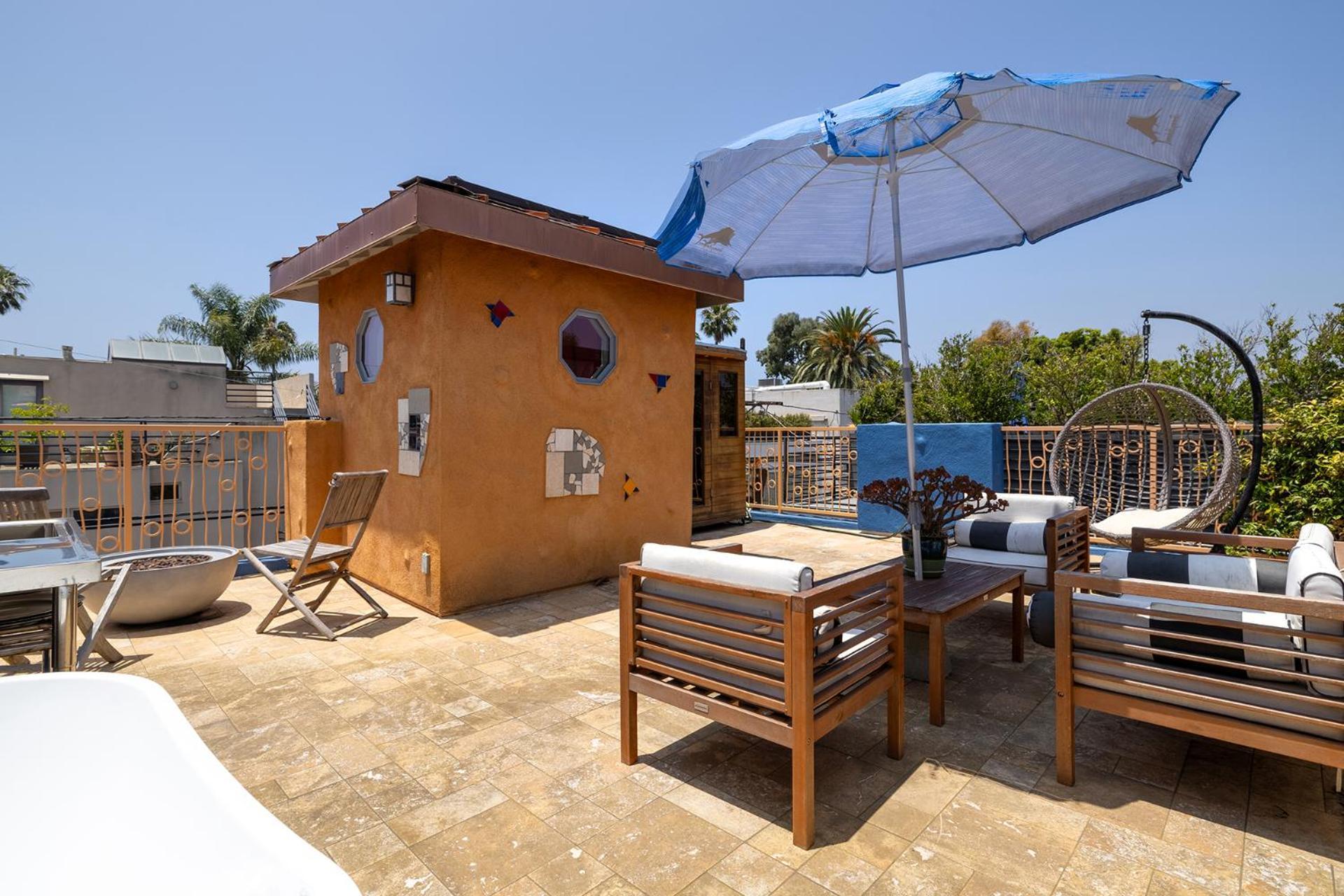 Artsy Venice Canals W/rooftop & Sauna Apartment Los Angeles
